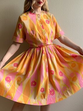 Vintage 1950s Orange and Pink Sorbet Print Dress (M)